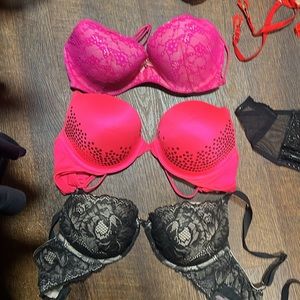 Victoria secret 34d bras will sell as bundle or separately